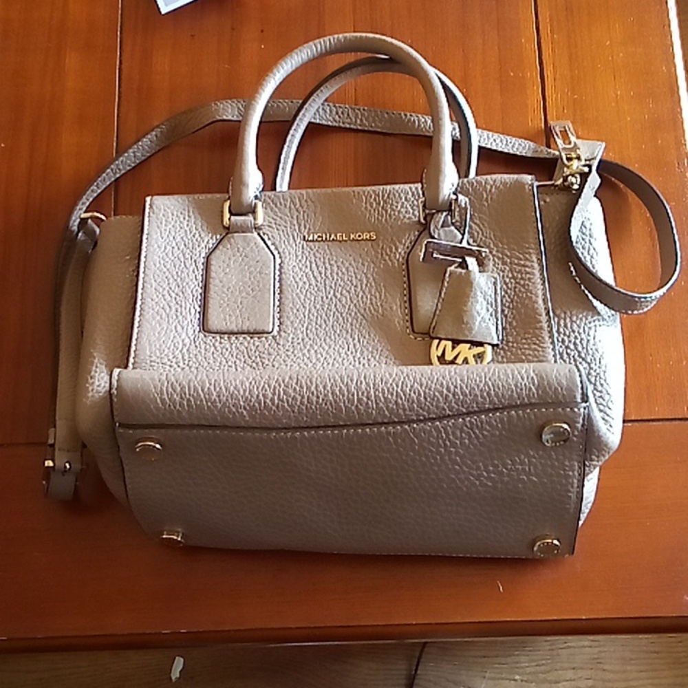 Michael Kors Selby Taupe Pebbled Leather crossbody bag